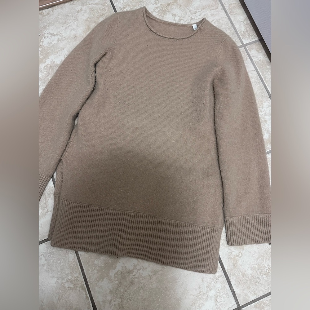 Vince 100% cashmere Women's Tan Sweater size medium